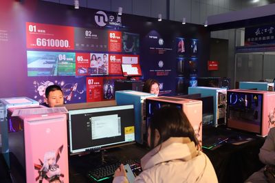 計算機(jī)軟硬件研發(fā)在文旅轉(zhuǎn)型中的新體驗——2019湖北省文化與旅游市場行業(yè)轉(zhuǎn)型升級展覽展示紀(jì)實